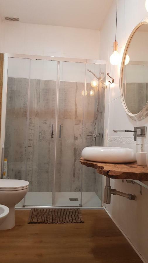 Domus Valencia Apartamentos Centro Frente A Torres De Serrano Kültér fotó