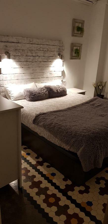 Domus Valencia Apartamentos Centro Frente A Torres De Serrano Kültér fotó