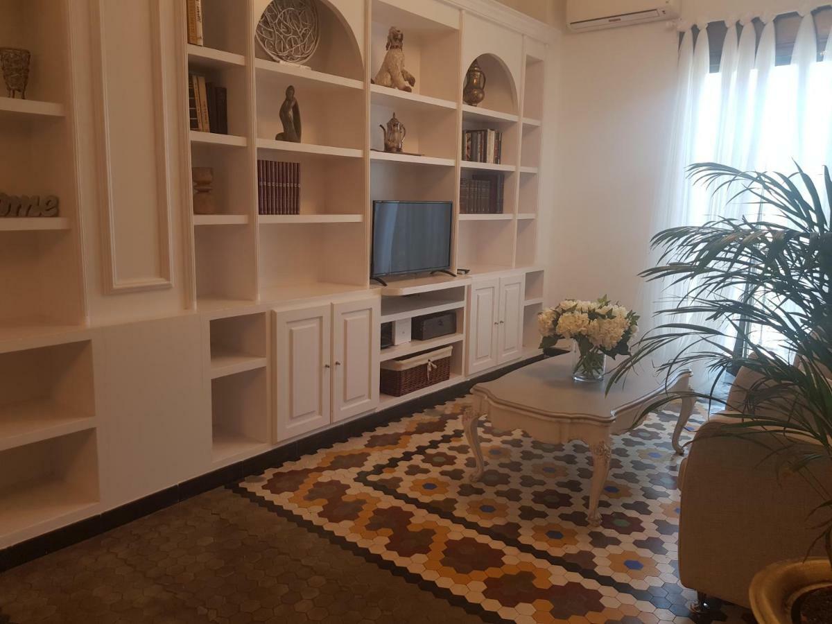 Domus Valencia Apartamentos Centro Frente A Torres De Serrano Kültér fotó